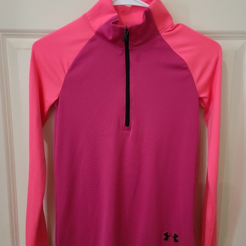 Girls 1/4 zip Under Armour shirt